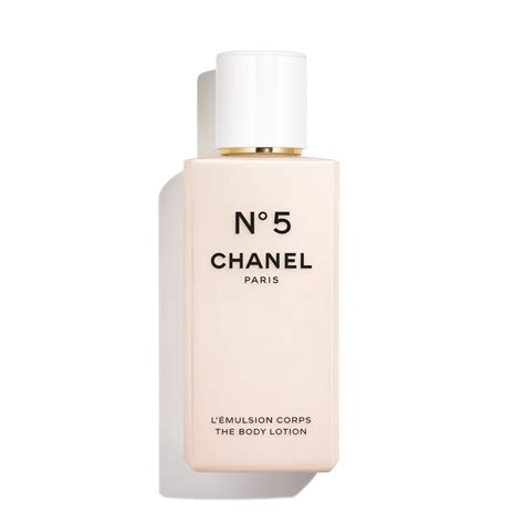 chanel no 5 bodylotion review|Chanel body lotion boots.